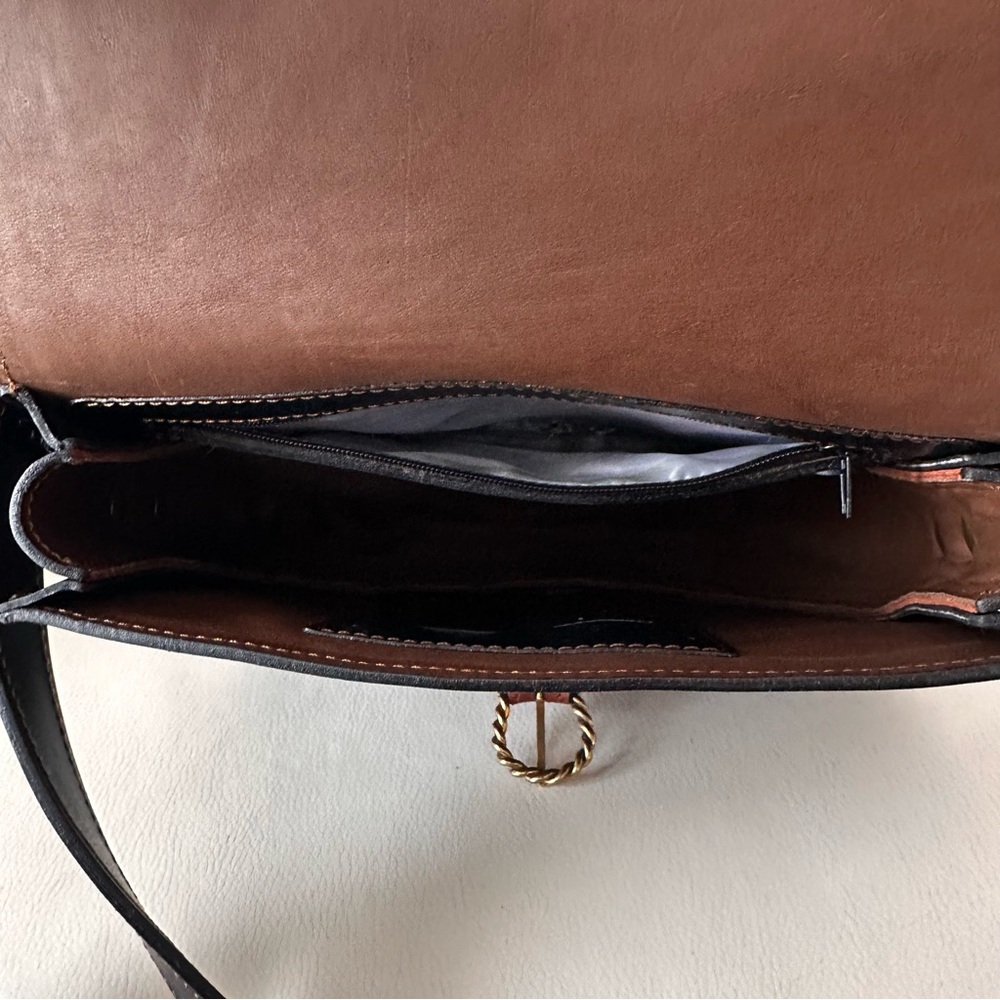 Genuine Leather AXIS Western Style Classic cross body bag - Picture 16 of 16
